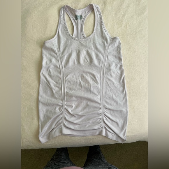 Athleta blush colored Workout top Size M - Picture 9 of 9